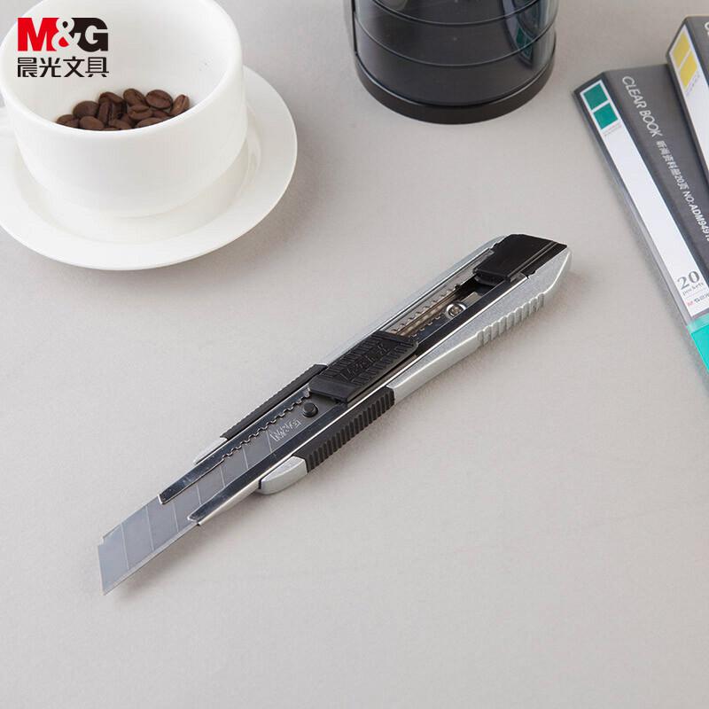 晨光(M&G)银色18mm大号自动锁金属美工刀裁纸刀 单把装ASS91360（单位：把）