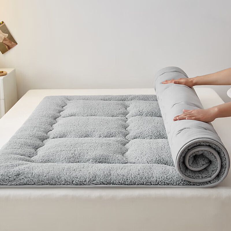 多喜爱床垫  加厚羊羔暖绒冬季床垫子 双人折叠榻榻米防滑软垫200*150cm(条)