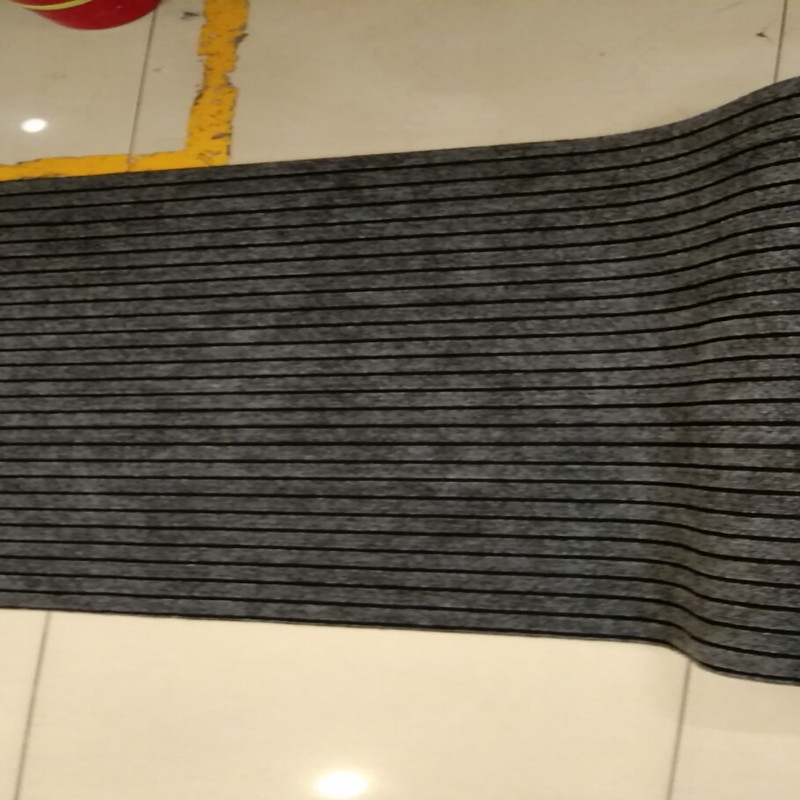 国产化纤防滑地毯灰色厚度1cm（平方）