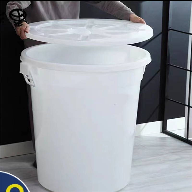 易龙白色圆桶带盖 低款 80L 口径43 高45cm(个）