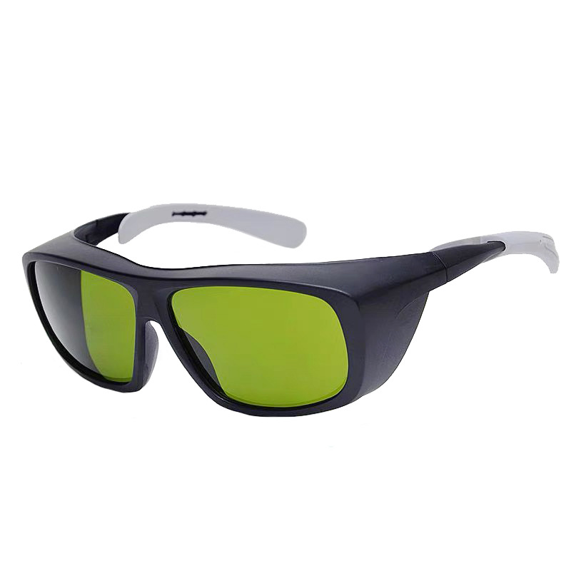 卡兰达BD7TD1023109R2B焊接防护眼镜15*5*2.5(单位：个）黑绿色
