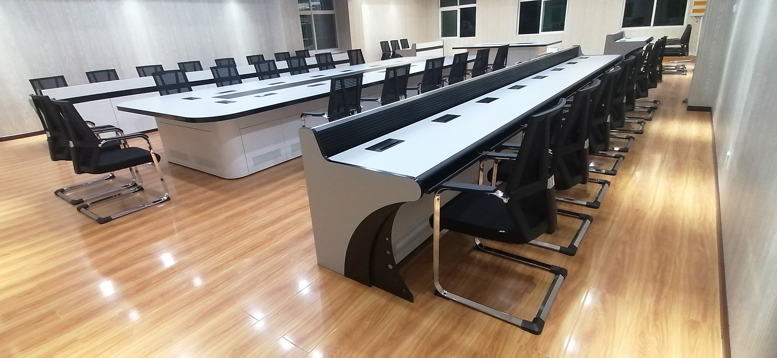 刘利博LB7022GM指挥会议桌 应急管理会议桌  智能会议桌(单位：套)