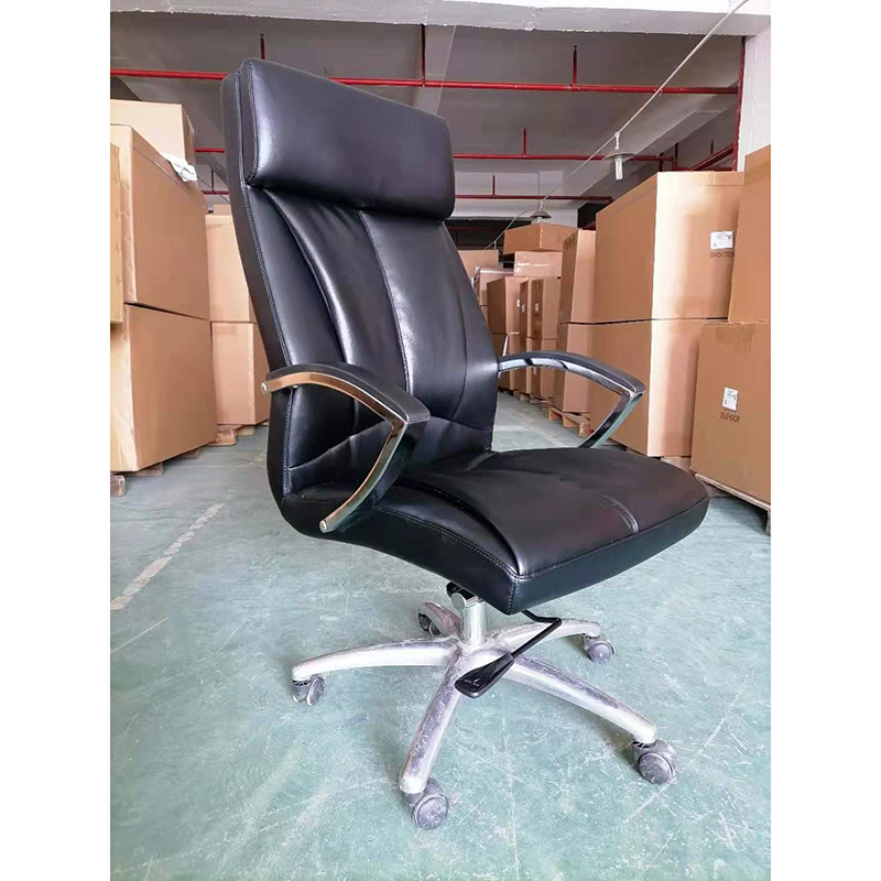 圣斯顿UBL－C001A黑色头层牛皮大班椅老板椅540*570*1170-1230mm（套）黑色