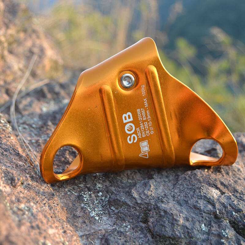 博采GVEIW J155胸式上升器配合手持式上升器攀爬断崖使用（单位：个)