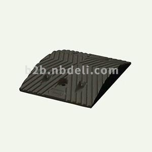 重载橡胶减速带（10吨）-优质原生橡胶,含安装配件,黑色,250×350×50mm，14457