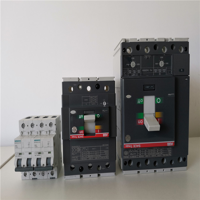 西门子GY-3VA2M1000 R800 ETU320 F 3P低压开关(个)