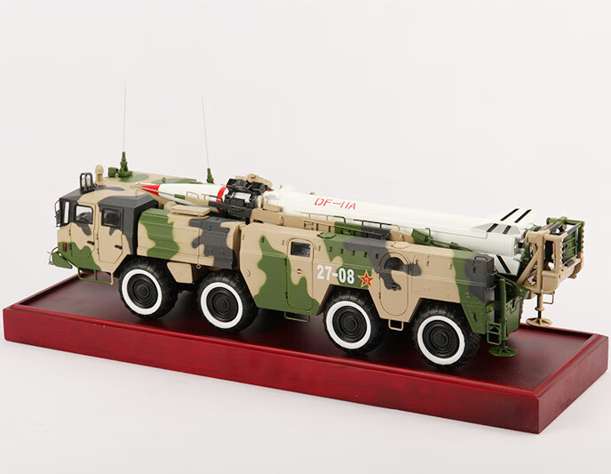AFMT 东风11A导弹车1:30模型（套）